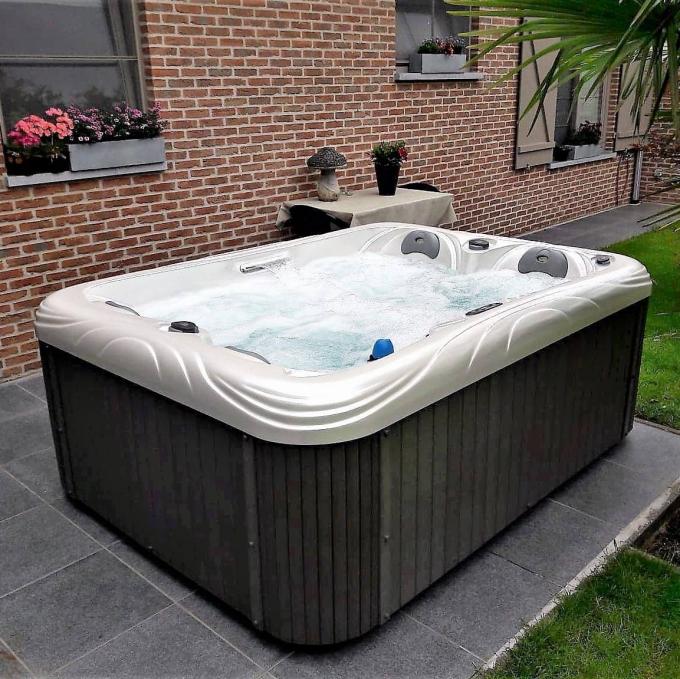 5 Persons Hydrotherapy Spa καυτή μπανιέρα μεγέθους σκαφών τετραγωνική για το μασάζ 7