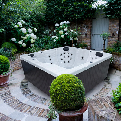 6 Seats καυτή σκάφη μασάζ Outdoor Spa μπανιέρων για την πώληση με τον ομιλητή